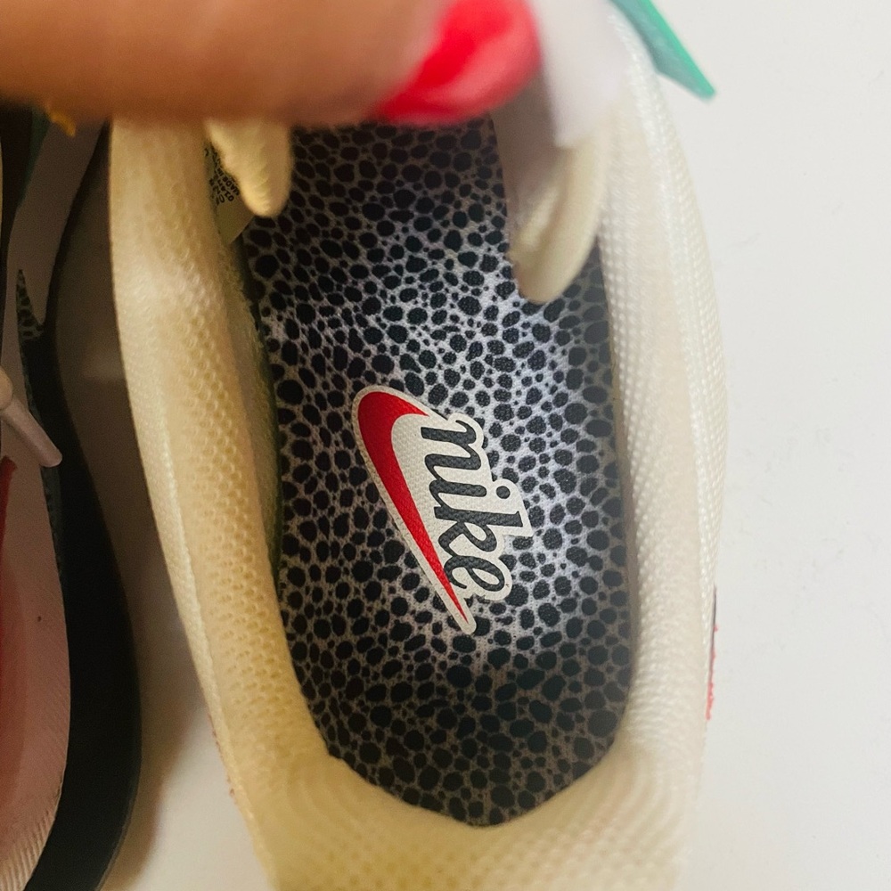 Nike Air Max Pre-Day SE Women's Sneakers - Size 7 - - Picture 15 of 16